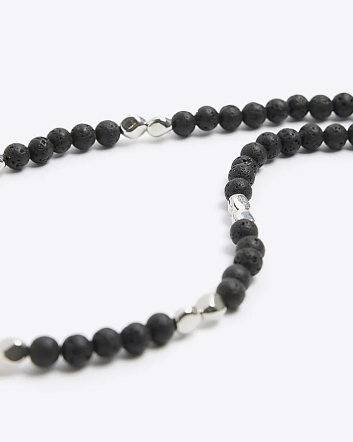 Black irregular beaded necklace