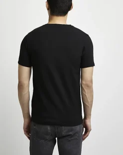 Black muscle fit t-shirt