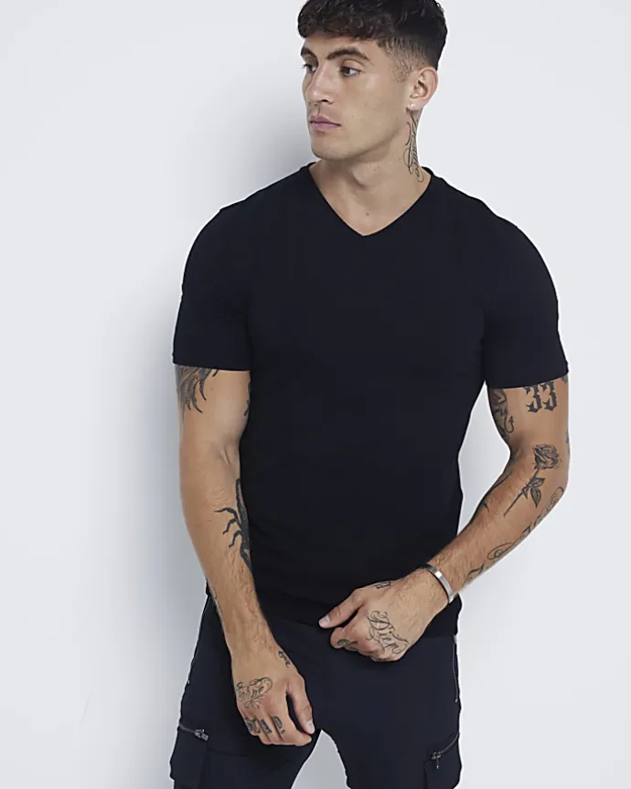 Black muscle fit V neck t-shirt