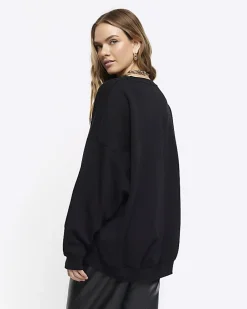 Black oversized sweatshirt