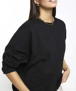 Black oversized sweatshirt