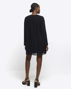 Black plisse long sleeve shift mini dress