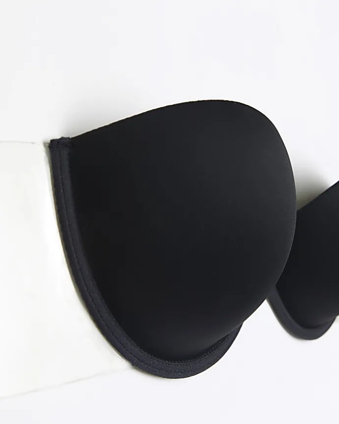 Black secret winged bra