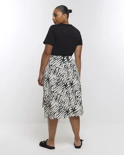 Plus black animal print t-shirt midi dress