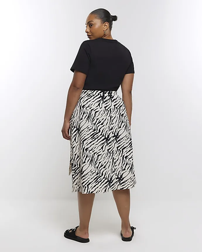 Plus black animal print t-shirt midi dress